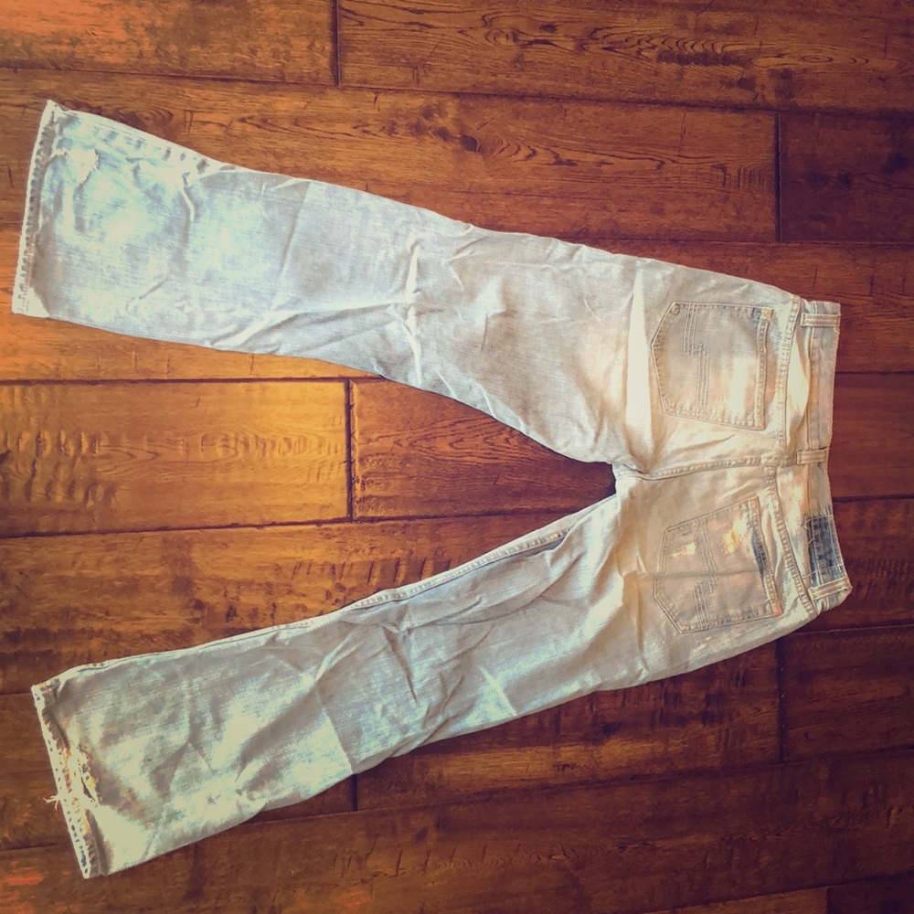 Buckle jeans